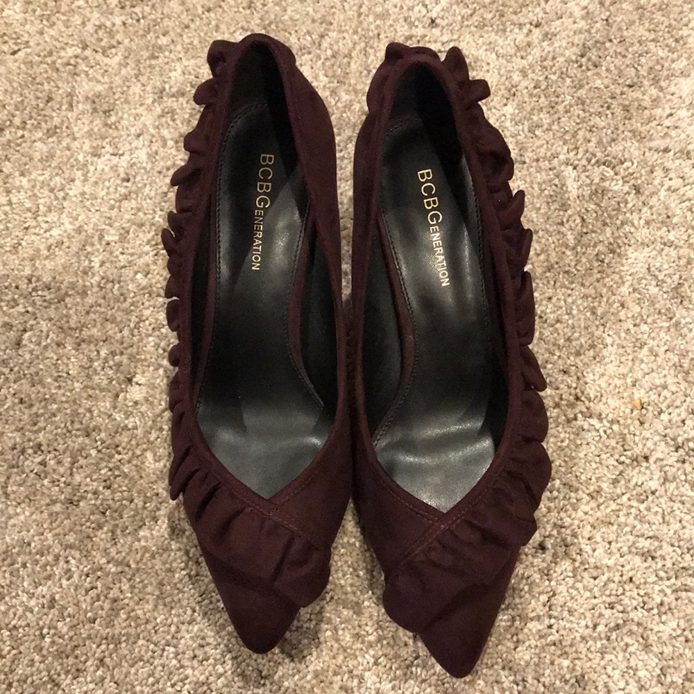 BCBG Generation Ruffled Heels size 9